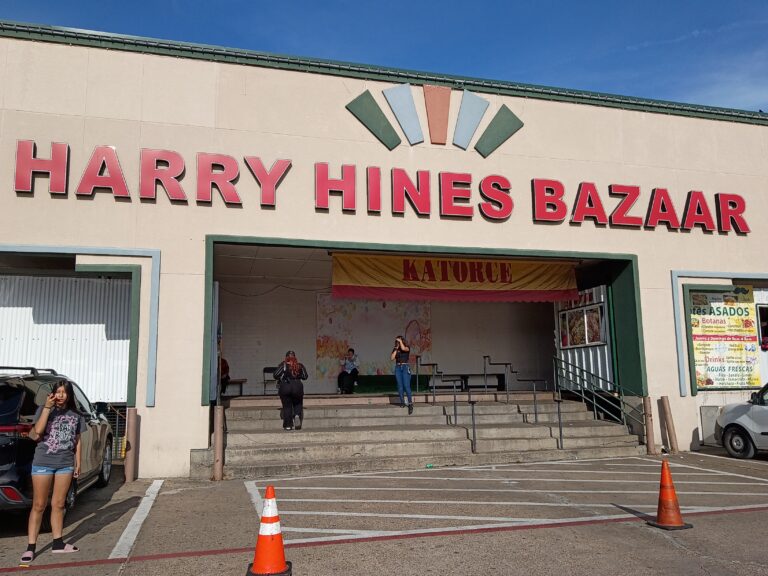 Flea markets become Latino community meeting places