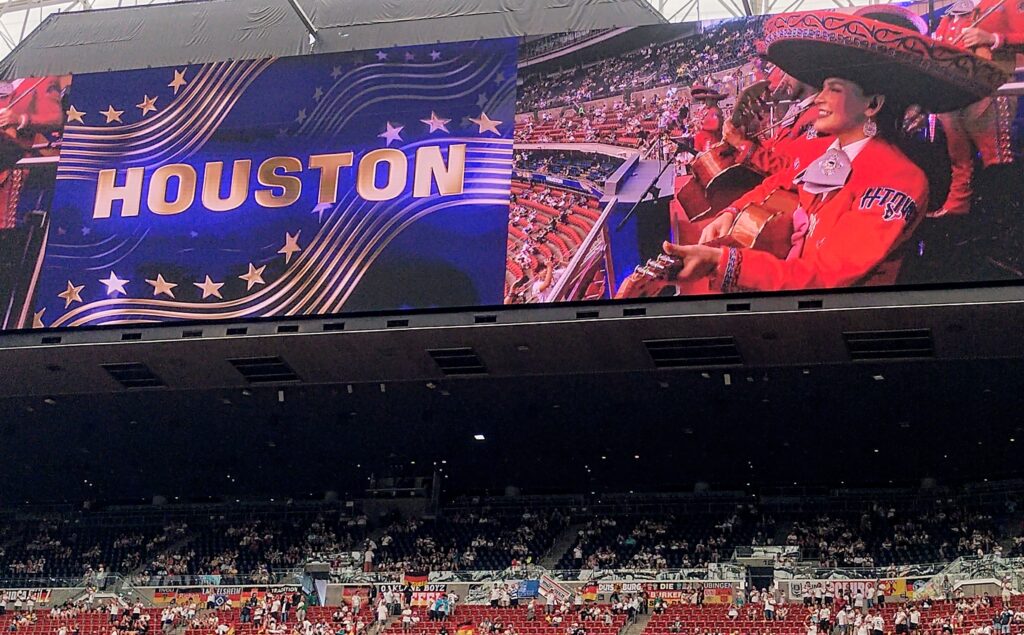 World Cup matches in Texas have Mexican, Argentinean flavor mariach perfomrs prior to germany curacao game